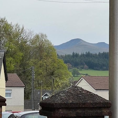 Brecon Town 3 Bedroom House Sleeps 6 Central Location Экстерьер фото