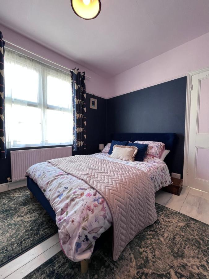 Brecon Town 3 Bedroom House Sleeps 6 Central Location Экстерьер фото