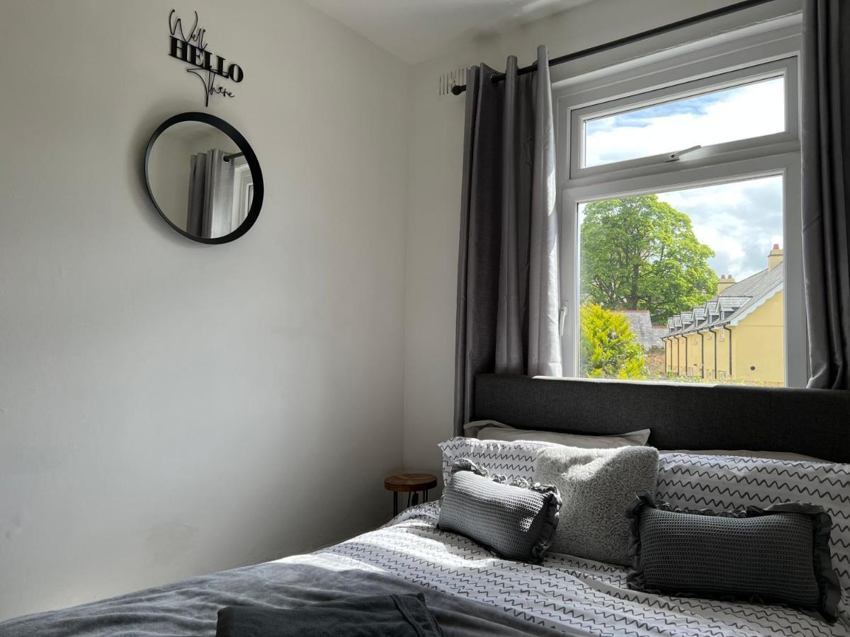 Brecon Town 3 Bedroom House Sleeps 6 Central Location Экстерьер фото